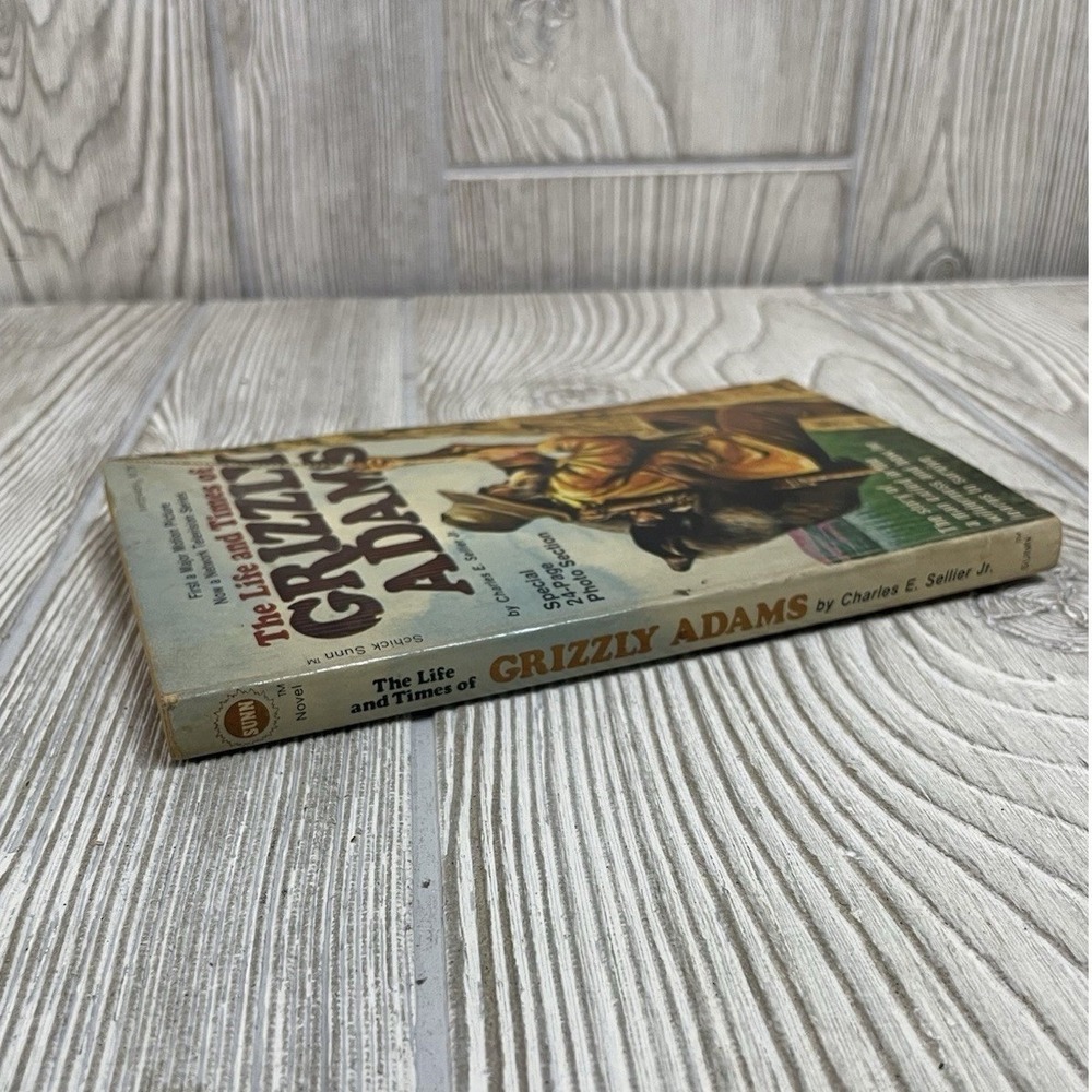 The Life and Times of Grizzly Adams Paperback 1977 Charles E Sellier Jr Vintage - Picture 3 of 9
